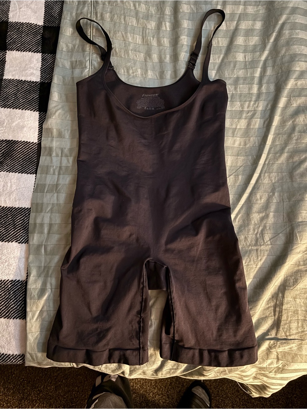 Maidenform XL Black Seamless Shapewear Bodysuit with Adjustable Straps